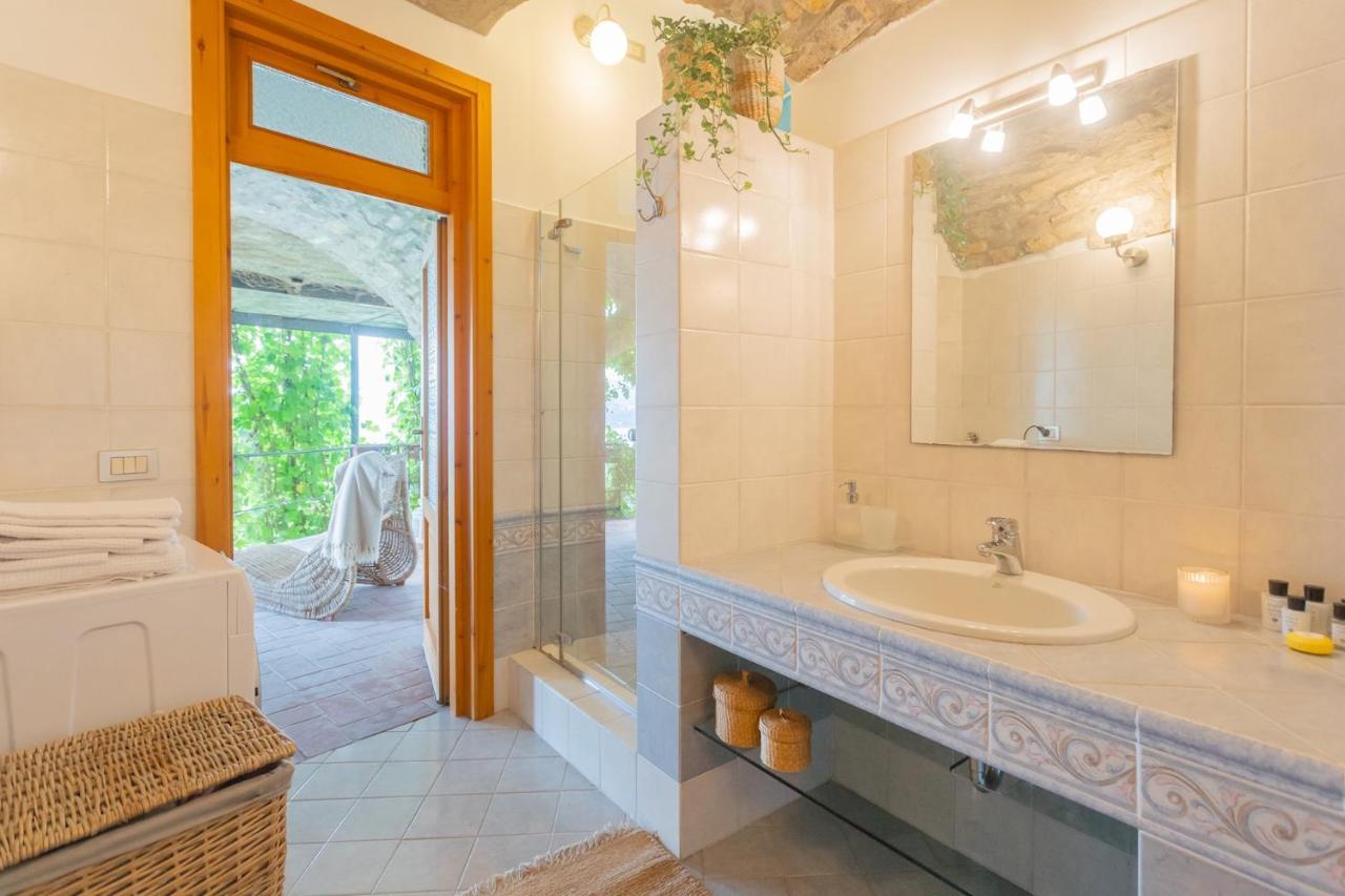 Simons Apartment With Amazing View By Rent All Como Blevio Exterior foto